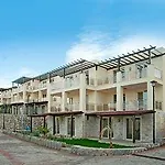Royal Heights Hotel